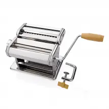 Pasta machine