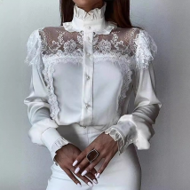 Chemise blanche à col roulé en maille et dentelle pour femme