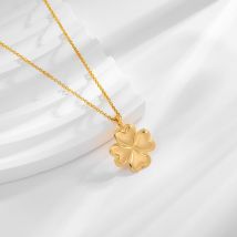 Fashion Lucky Four Leaf Clover Necklace Neck Link K Gold Niche Design Ladies High End Sense Stacking Clavicle Chain