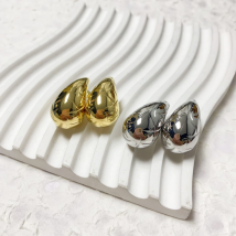 Boucles d'oreilles pendantes tendance en plaqué or