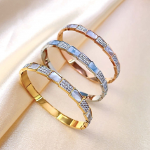 Designer snake bone bracelet with diamond white shell titanium steel bracelet personality light luxury