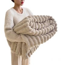 Home & Garden Rabbit fur blanket Farai velvet blanket nap blanket coral velvet cover blanket winter thickened velvet blanket air conditioning blanket