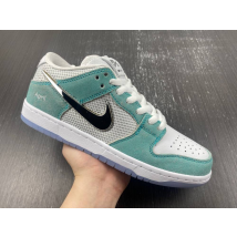 À ne pas manquer ! Nike SB Dunk Low, chaussures de sport tendance, style unisexe, livraison immédiate après commande.