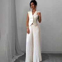 Ensemble gilet et jupe plissée pour femme