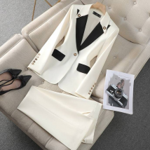 Vêtements pour femmes noirs, petits vêtements professionnels, costume de niche