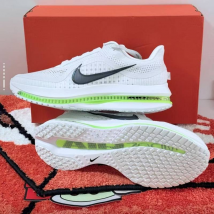 Nike Pegasus Premium Atmosphere : chaussures de sport basses, confortables, antidérapantes et résistantes à l'usure