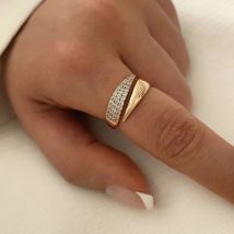 Bagues de soleil en acier inoxydable plaqué or 18 carats pour femmes, en stock prêt 2024, avec pierre naturelle incrustée dans une bague de texture en métal creux, tendance
