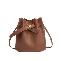 Sac seau pour femme, sac seau marron grain litchi, sac bandoulière avancé pour femme, petit sac à bandoulière frais pour femme