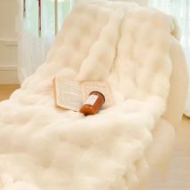 Couverture en peluche de lapin artificiel, châle de bureau chaud pour sieste, climatisation, petite couverture, flanelle de corail, housse de canapé douce, tapis de lit