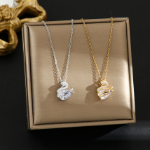 Collier pendentif cygne en cristal plaqué or pour femmes, en acier inoxydable, à la mode, mignon, princesse, bijoux cadeaux de fête d'anniversaire