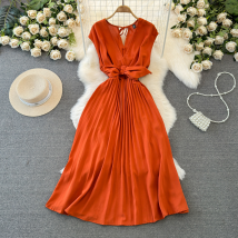 Women's Sleeveless V-Neck A-Line Dress - Waist Slimming Pleated Design, Big Swing Midi Dress For Summer, Elegant Mature Style​​