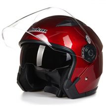 Motorcycle helmet with twin lenses Motorcycle helmet