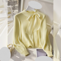 Vêtements pour femmes début d'automne nouveau style pull tricoté hauts design féminin sens tempérament de niche beau pull pull jaune