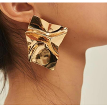 Fashionable simple personalized pleated trendy earrings with irregular and exaggerated geometric shapes mirror surface temperament large earrings