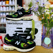 A BATHONG APE X New Balance NB 2002R Retro Shock Absorbent, Wear Resistant, Breathable, Low Cut Casual Running Shoes For Men And Women