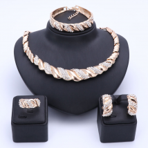 Italie nouveau Design or couleur cristal ensembles de bijoux pour les femmes fête collier boucle d&#39;oreille perles africaines ensemble de bijoux cadeau