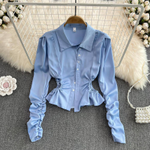 Chemise plissée bleue pour femme – Haut slim à manches longues et taille sans ceinture (design tendance)