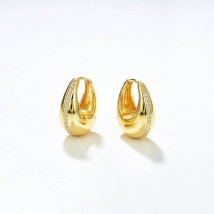 Boucles d'oreilles créoles de luxe en cristal plaqué or avec goutte d'eau