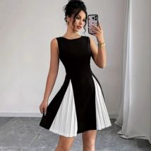 Vêtements pour femmes Nouveau tempérament simple Couleur assortie Robe plissée Noir et blanc