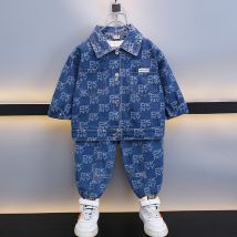 Vêtements pour enfants Vêtements pour enfants de printemps et d'automne Vêtements pour enfants de nouveau style Vêtements de printemps et d'automne pour bébés Vêtements en denim cool de rue