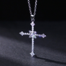 Collier croix en zircone brillant pour femmes, pendentif exquis, prière, foi, bénédiction chrétienne, jésus, nouvelle mode