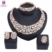 Femmes fête mariée Fine AB strass perles africaines ensembles de bijoux pour la fête de mariage collier boucle d'oreille bracelet anneau