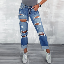 Pantalon droit amincissant à poches en jean déchiré pour femme