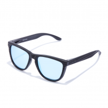 Nos Lunettes de Soleil Hawkers One Raw Carbon Fiber - Polarized Blur Chrome