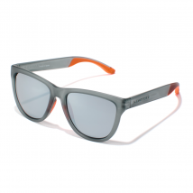 Nos Lunettes de Soleil Hawkers One Sport Raw - Polarized Grey Smoke Chrome