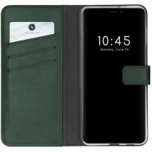 Selencia SH00044560 coque de protection pour téléphones portables 15,5 cm (6.1 ) Folio porte carte Vert Apple (brand) Apple iPhone 13