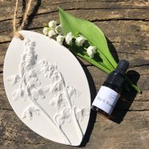 The Foxglove Tree Lily of the Valley Botanical Cast Fragrance Diffuser - Large