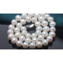Women's Pearl Necklace - 2 Colours