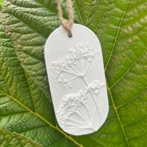 The Foxglove Tree Cowparsley Botanical Cast Fragrance Diffuser - Small
