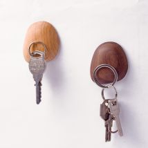 Porte-clés mural en bois massif | Porte-clé en forme de galet, organisateur de rangement pour clé, porte-clé magnétique robuste, commis de ménage sur le mur