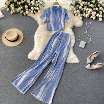 Women's in summer design, niche ripple color matching, heavy pleated short tops + wide-leg pants trend