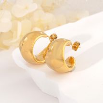 Boucles d'oreilles lisses au tempérament simple Boucles d'oreilles en acier titane K de conception avancée Boucles d'oreilles géométriques à la mode pour toutes les occasions