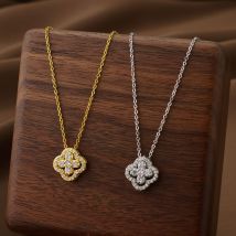 Lucky four-leaf clover titanium steel necklace women's flowers can be separated from a variety of wear method design luxury fashion clavicle chain jew