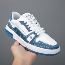Chaussures de sport extra larges pour hommes, nouvelle semelle épaisse, décontractées, polyvalentes, petites, blanches, édition coréenne, printemps 2024