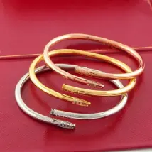 Love Nail Bracelet Designer Bangles for Women Mens Stainless Steel Alloy Armband Pulsera Pulseras Plated Gold Sier Rose