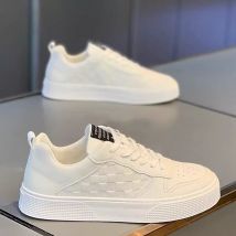 Chaussures d'été respirantes pour hommes Chaussures décontractées en cuir pour hommes Petites chaussures blanches pour hommes