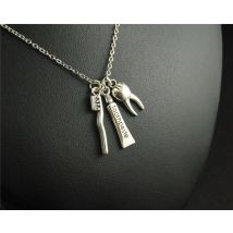 Collier pendentif dent/brosse à dents/dentifrice