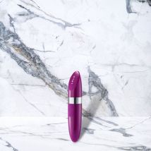 Dieproze Siliconen MIA™ 2 bullet vibrator van Lelo