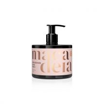 Macadeia Scrubbing Hand Wash Refreshing Guava 300ml