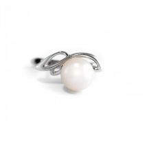 Nilly Silver Earrings With Pearls (Ag925) KS249506