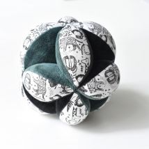 Balle Montessori - Vert - Coton Biologique - Idée cadeau enfant - Idée cadeau de naissance - Wee Gallery - Les Raffineurs