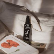 Huile de massage menstruelle - Idée cadeau femme - Ofa Karri - Les Raffineurs
