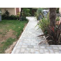 Pavé Pierre Kandla Gris, 14x14x5/7cm Vend En Palette Complète (11,5 M2) Soit 53,95€/m2, Livraison Premium Chariot Embarqué - Bricoman