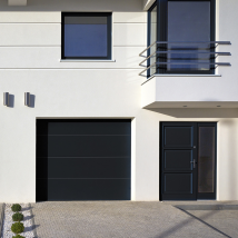 Kit Porte De Garage Onil Sectionnelle | Panneaux Sans Lignes Anthracite | Acier Galvanisé Laqué | 200 X 240 Cm | Moteur Somfy - Bricoman