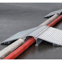 Rampe Passage Camion Sur Tuyaux - Longueur 600 Mm / Largeur 860 Mm - Hauteur 131 Mm - Charge Max 7 000kg - Vendue À L'Unité - Skra - Bricoman