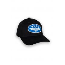 BUCO - Gorra negra con logo de rueda alada en azul y blanco.